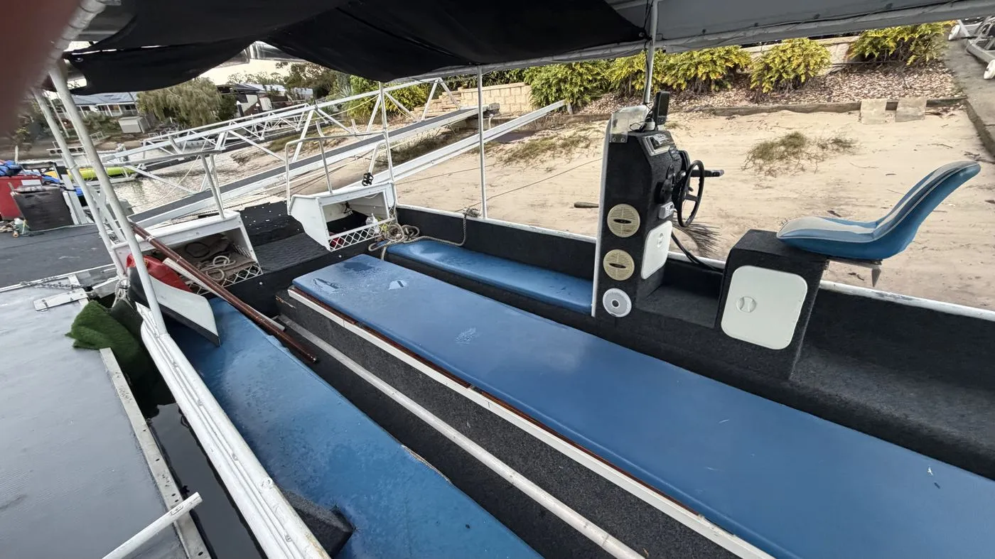 Coral Explorer deck, photographed by day